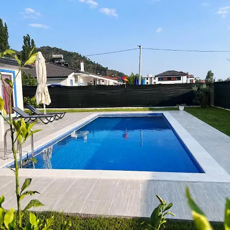 Cempark Ortaca'da Havuzlu Muestakil Korunakli Willa *