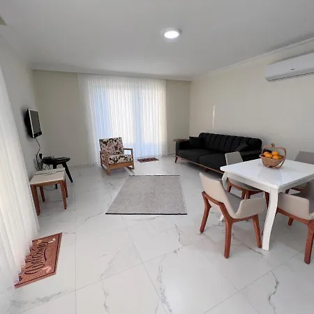 Cempark Ortaca'da Havuzlu Muestakil Korunakli * Ortaca