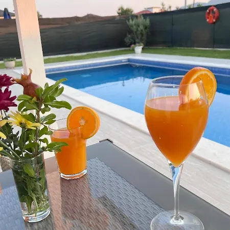 Вилла Cempark Ortaca'da Havuzlu Muestakil Korunakli *