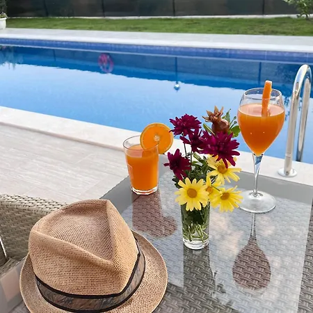 Вилла Cempark Ortaca'da Havuzlu Muestakil Korunakli
